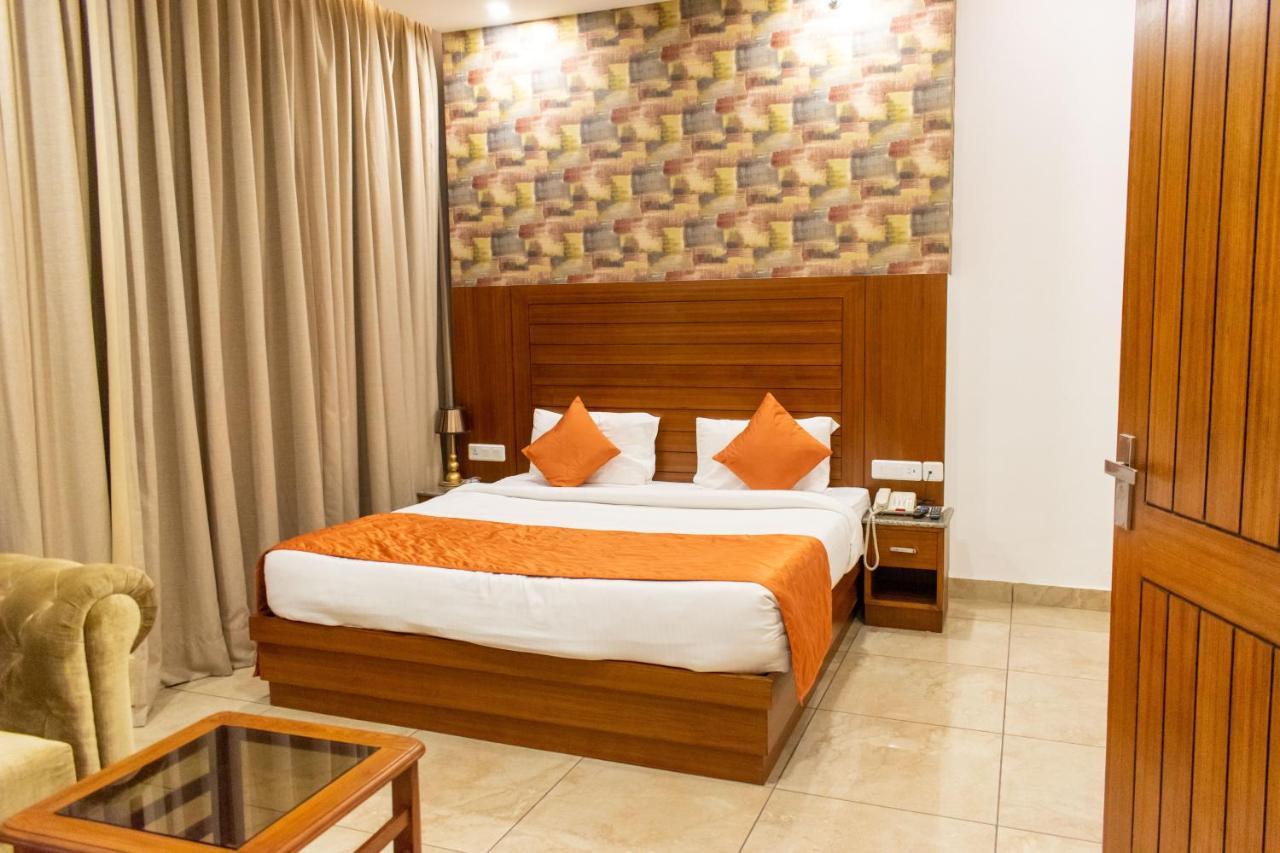 Grand Hotel Nawanshahr Nawashahr Bagian luar foto
