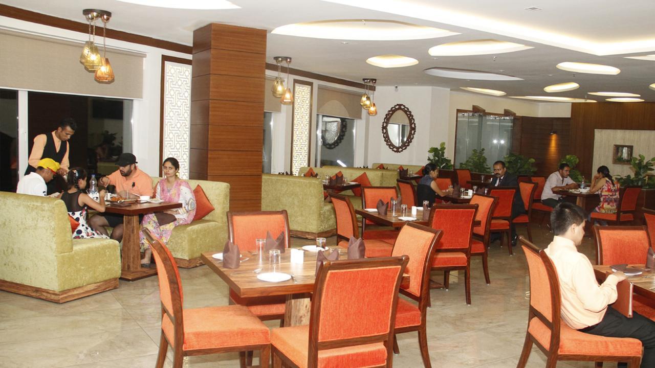Grand Hotel Nawanshahr Nawashahr Bagian luar foto