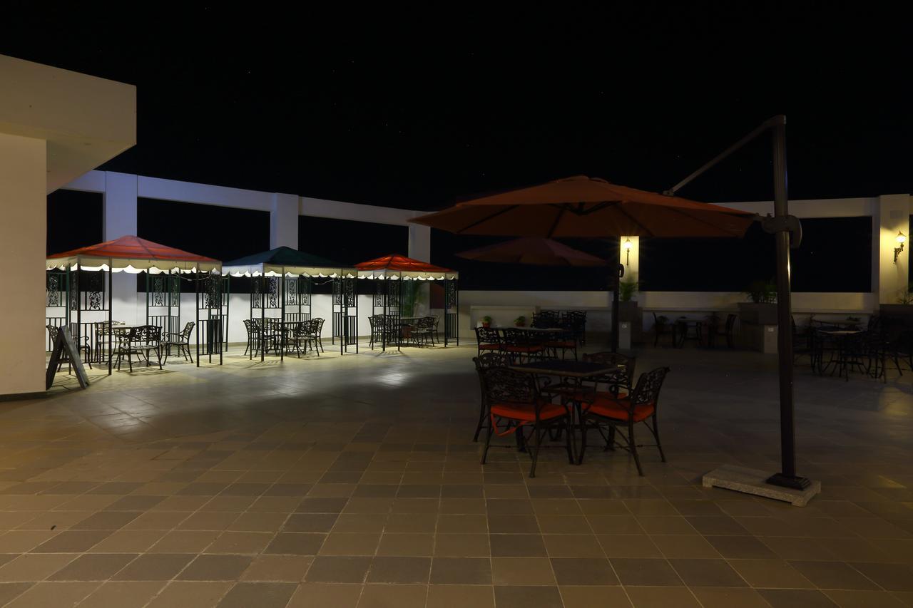 Grand Hotel Nawanshahr Nawashahr Bagian luar foto