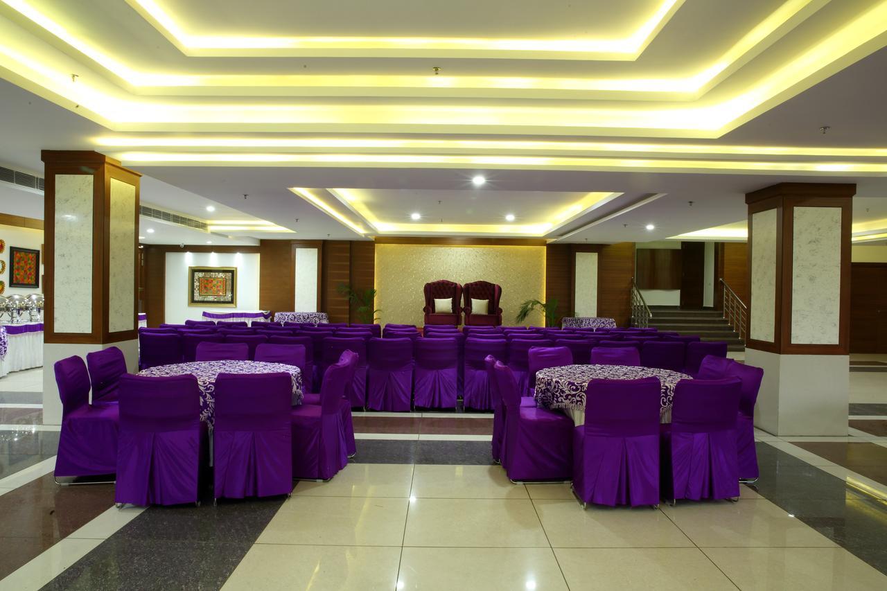 Grand Hotel Nawanshahr Nawashahr Bagian luar foto