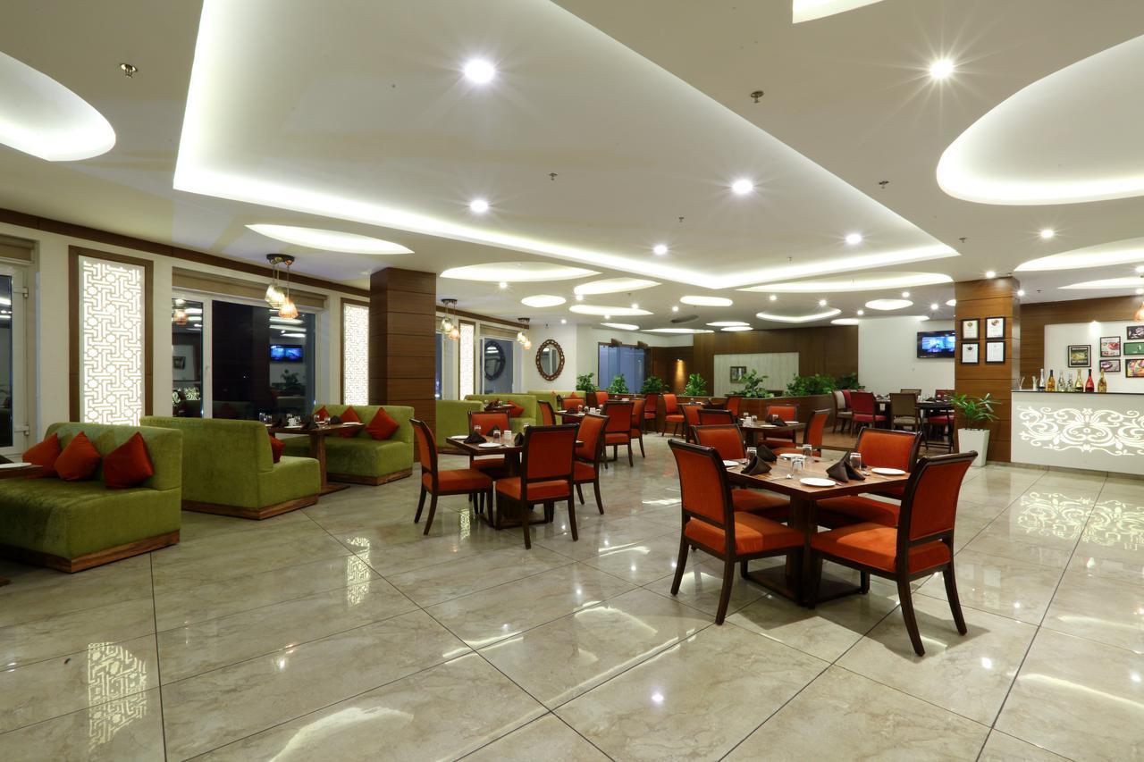 Grand Hotel Nawanshahr Nawashahr Bagian luar foto