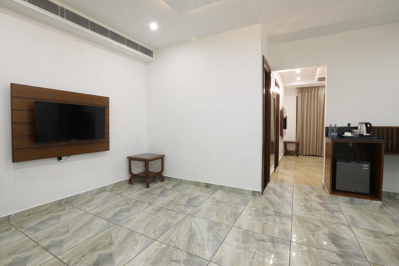 Grand Hotel Nawanshahr Nawashahr Bagian luar foto