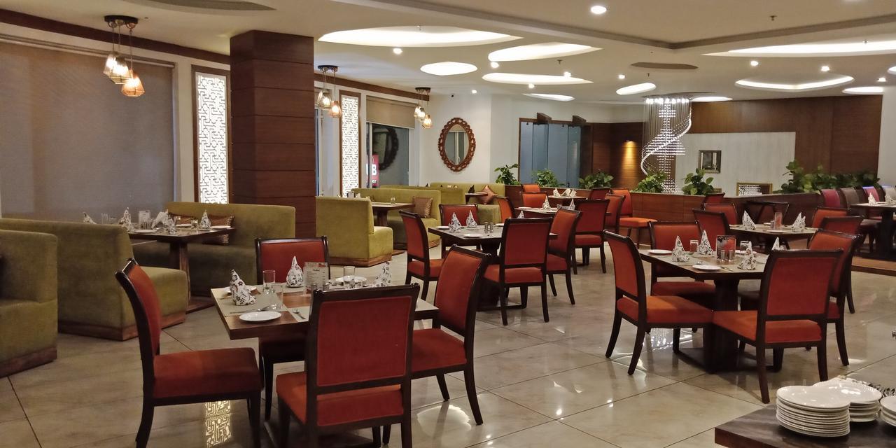 Grand Hotel Nawanshahr Nawashahr Bagian luar foto