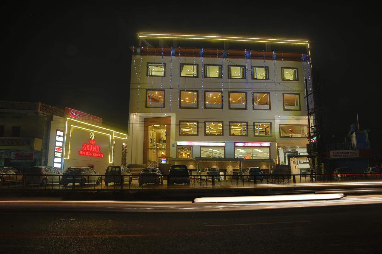 Grand Hotel Nawanshahr Nawashahr Bagian luar foto