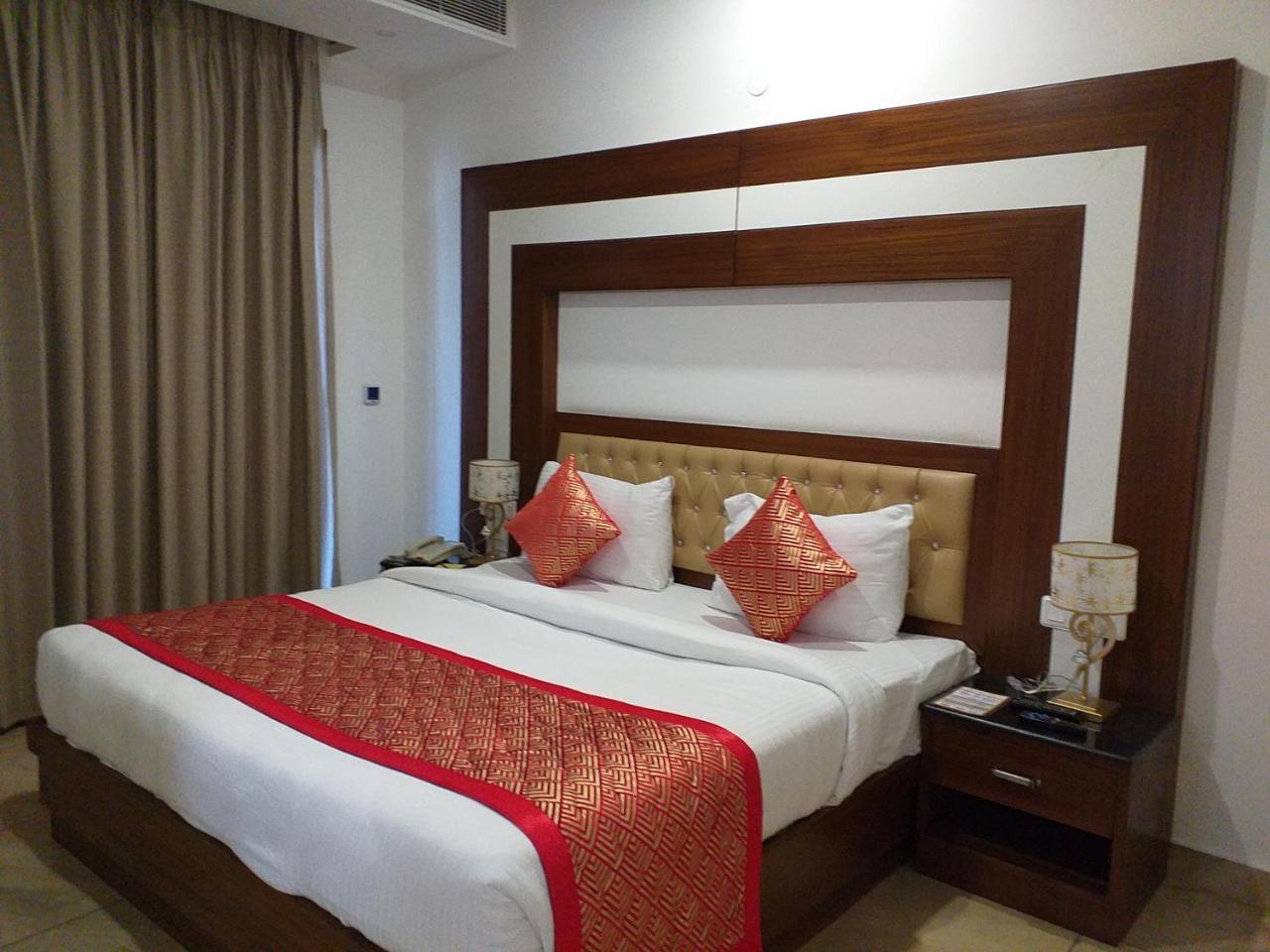 Grand Hotel Nawanshahr Nawashahr Bagian luar foto
