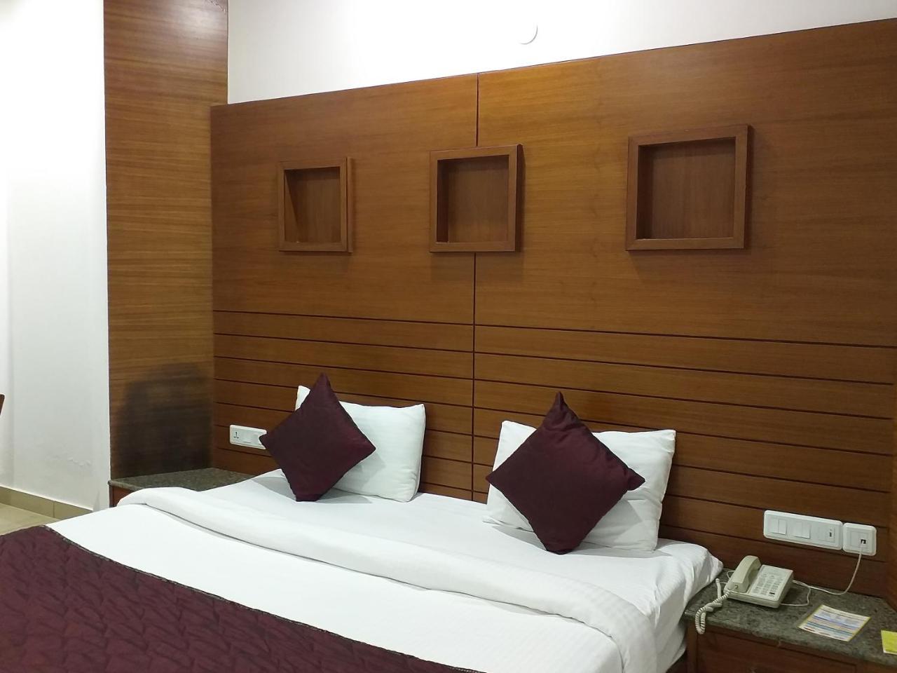 Grand Hotel Nawanshahr Nawashahr Bagian luar foto