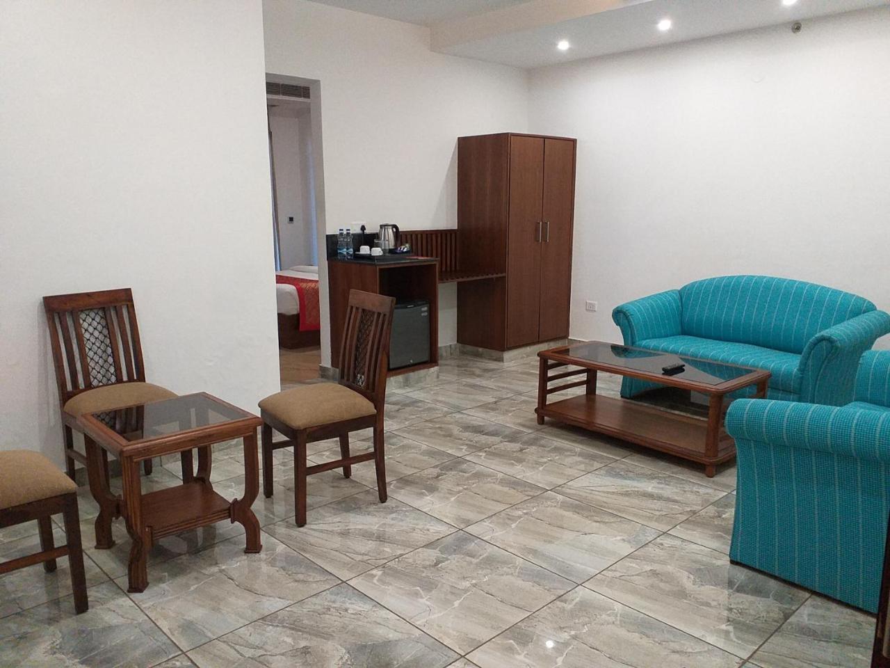 Grand Hotel Nawanshahr Nawashahr Bagian luar foto